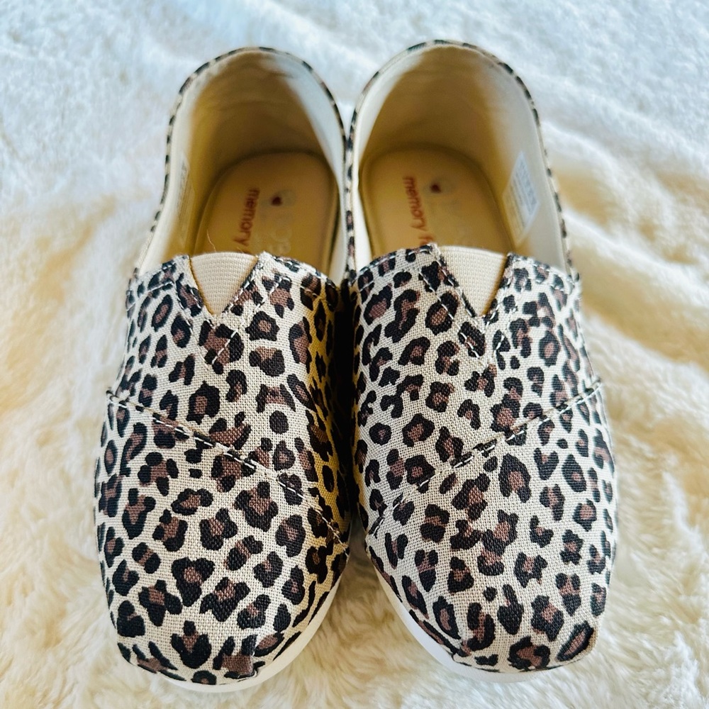 Skechers Bobs Plush Memory Foam Loafer Women’s Size 7 Leopard Print Comfortable